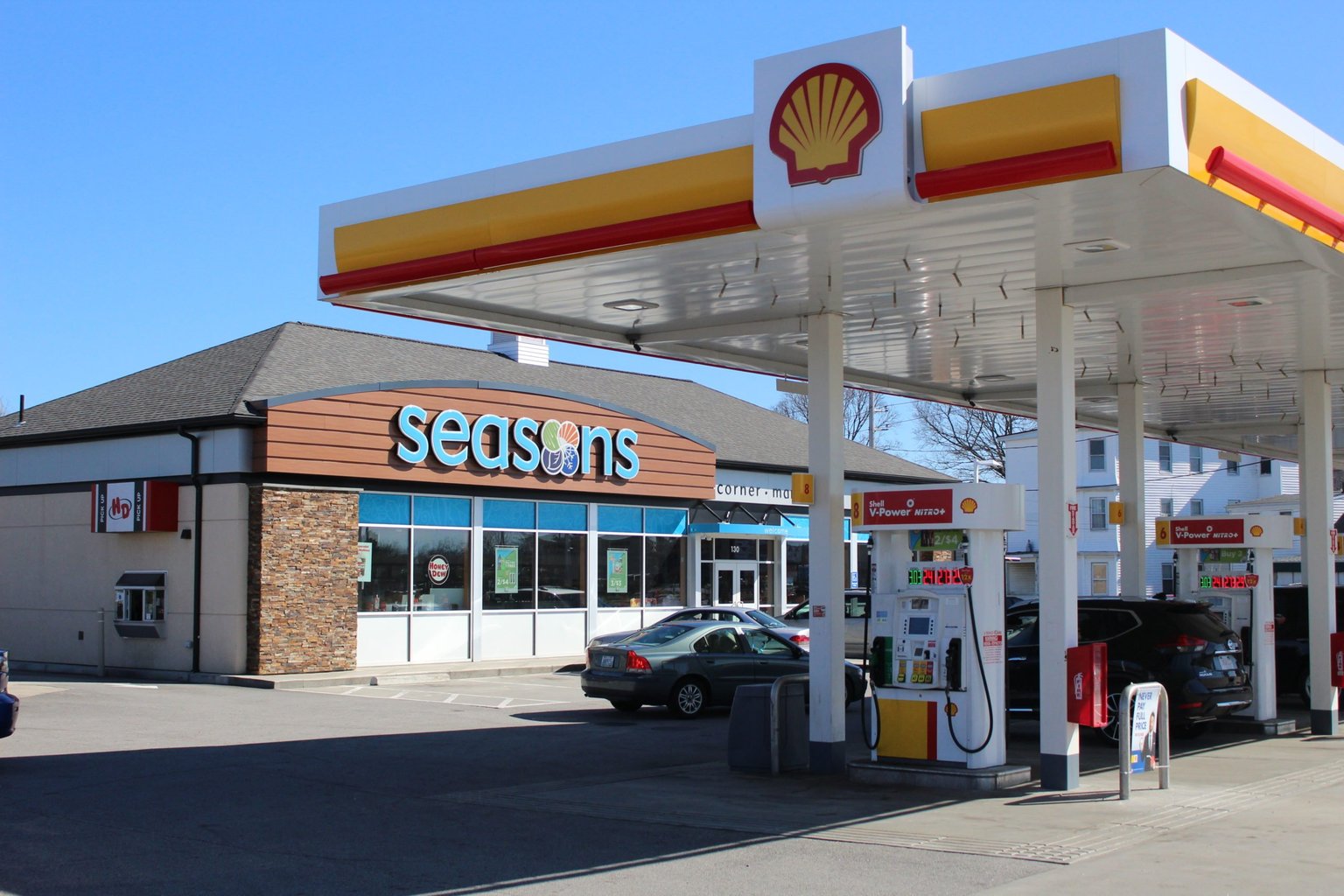 seasons-corner-market-shell-store